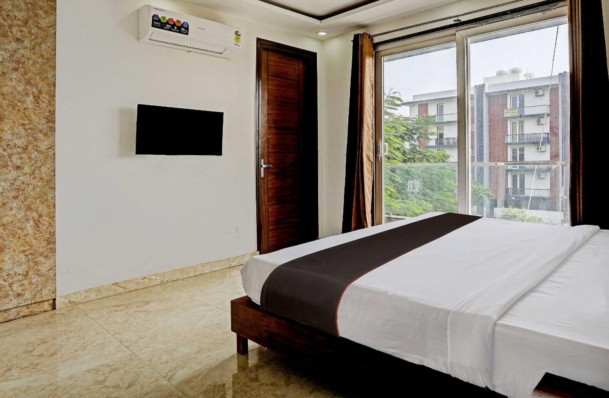 Hotel O Vikrant Residency Ґурґаон Екстер'єр фото