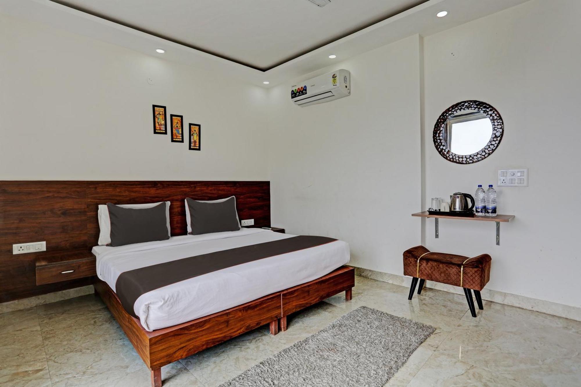 Hotel O Vikrant Residency Ґурґаон Екстер'єр фото