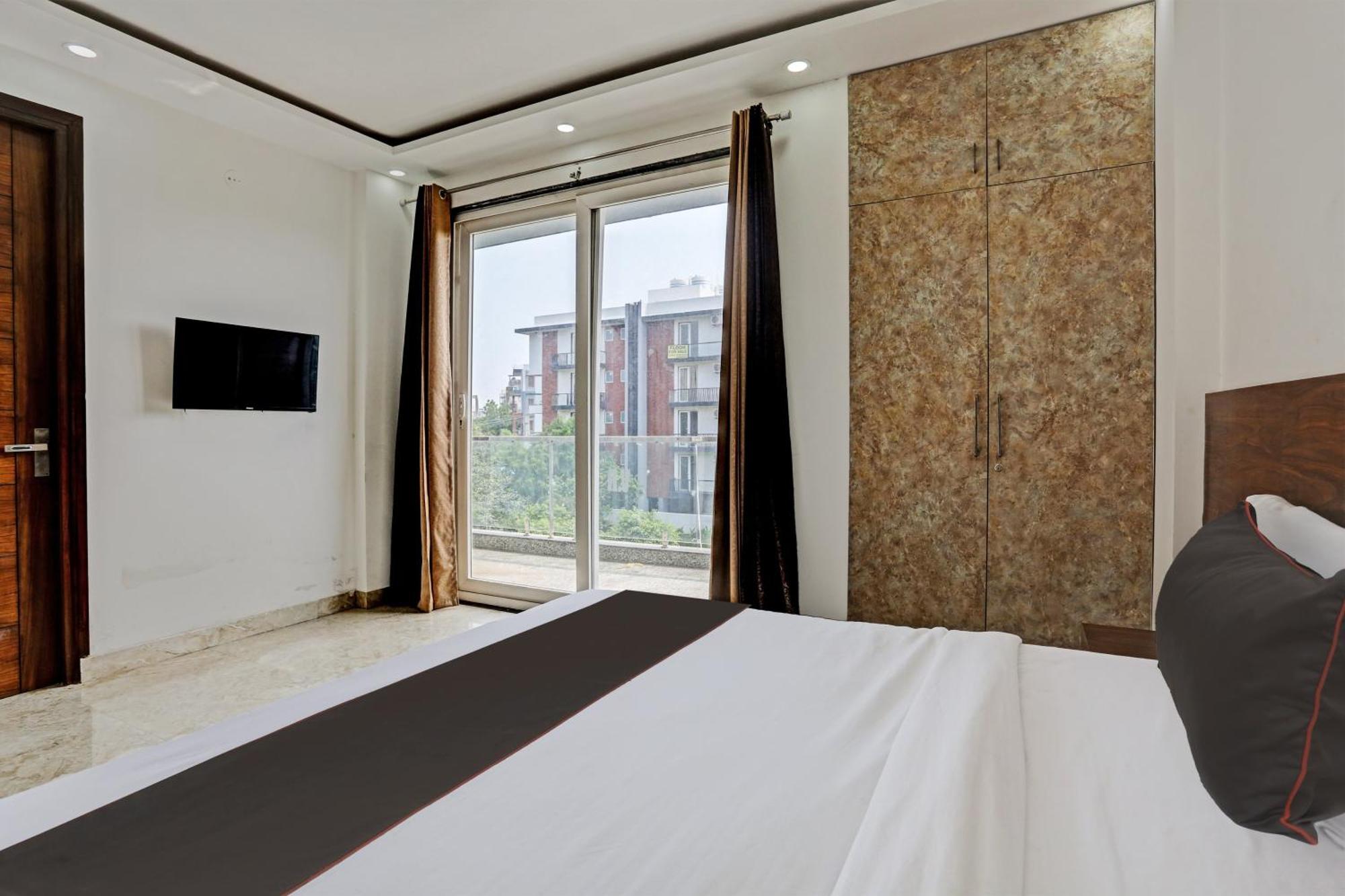 Hotel O Vikrant Residency Ґурґаон Екстер'єр фото