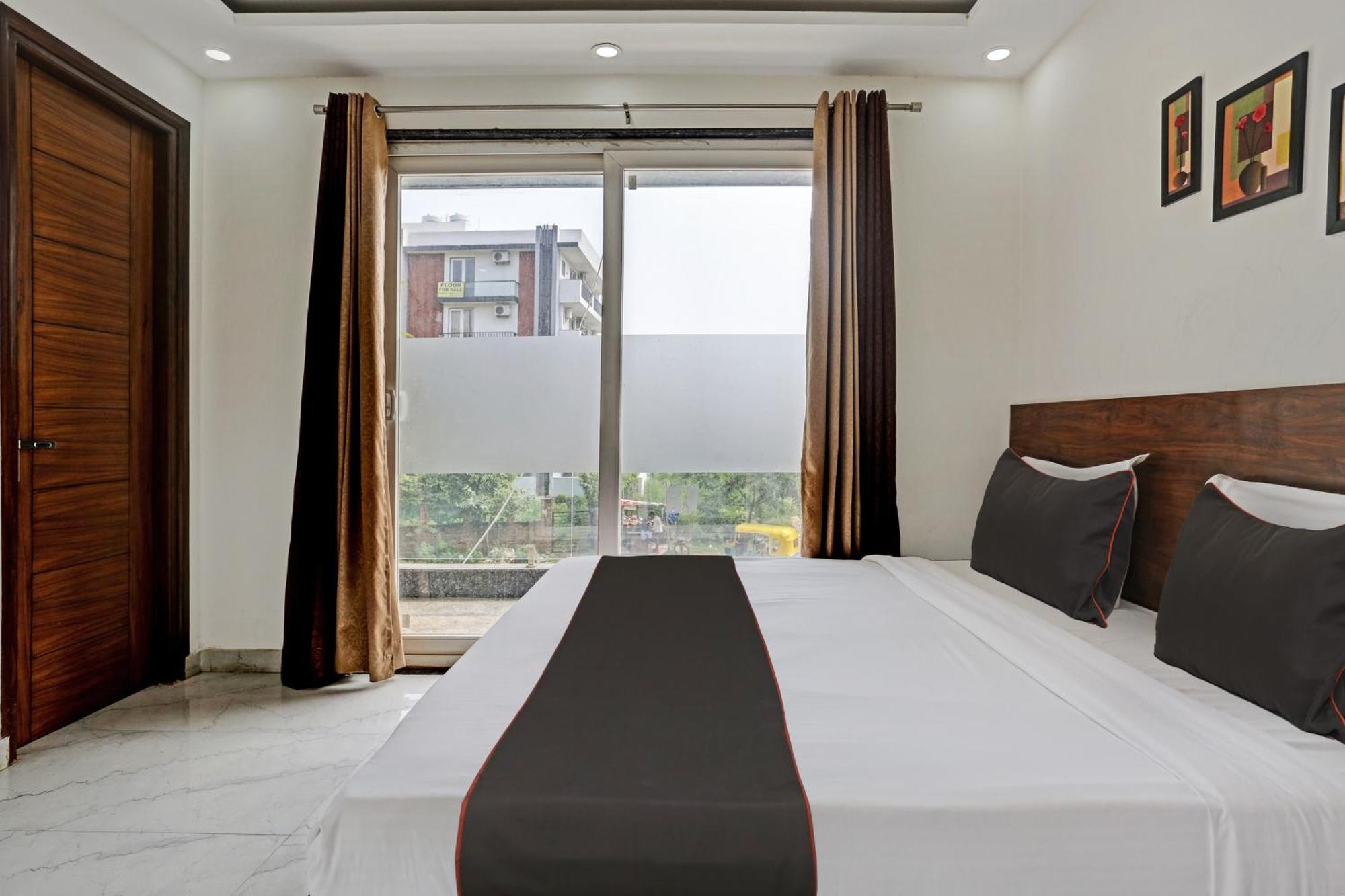 Hotel O Vikrant Residency Ґурґаон Екстер'єр фото