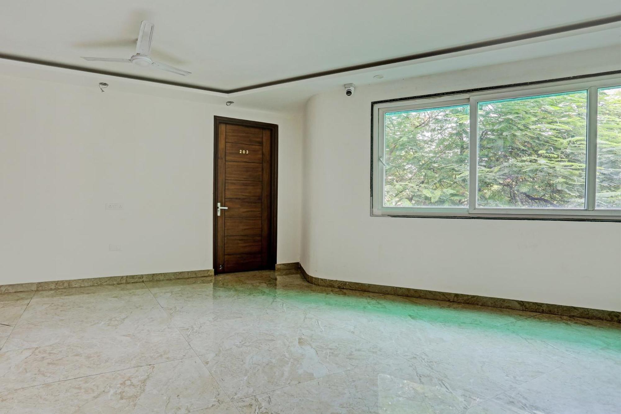 Hotel O Vikrant Residency Ґурґаон Екстер'єр фото